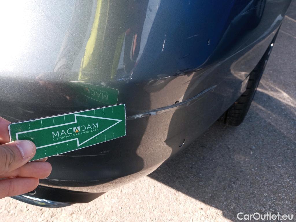  Mercedes  CLA-Klasse MERCEDES-BENZ Clase C / 2014 / 4P / sedán C 220 d #19