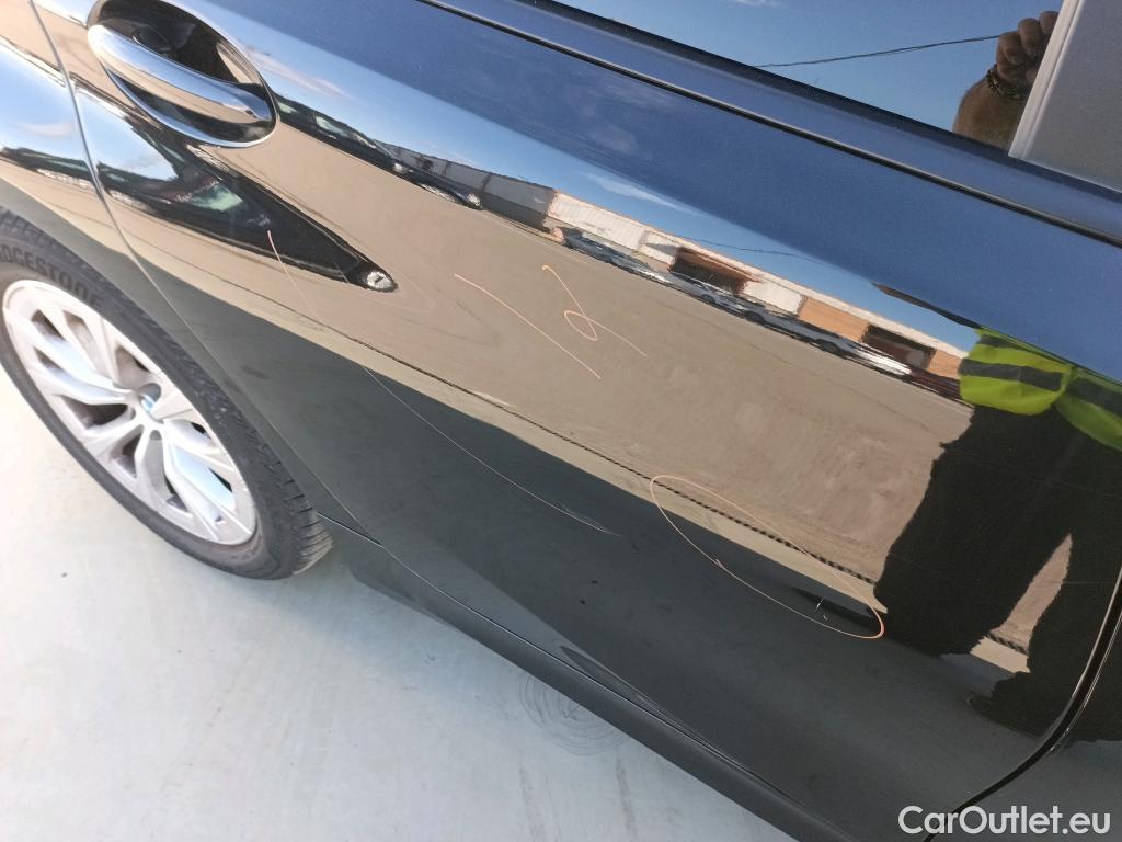  Bmw  Serie 3 BMW  / 2019 / 5P / familiar 318d Auto.Touring #9