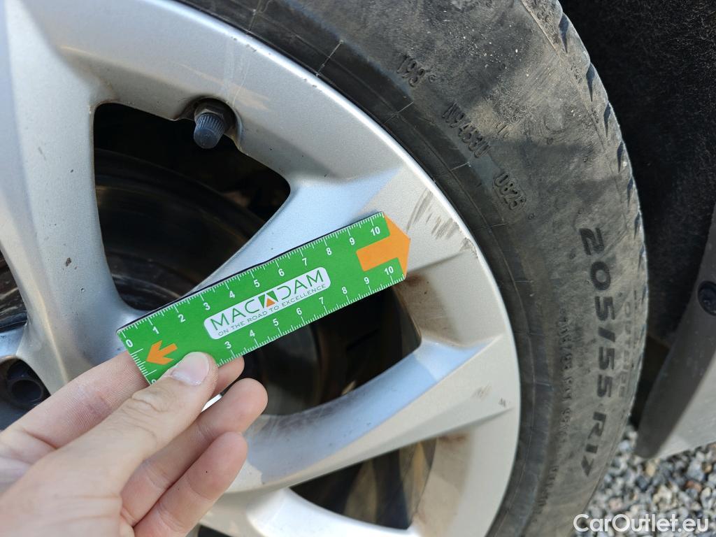  Bmw  Serie 2 BMW  Gran Tourer/2018/5P/monovolumen compacto 218d #43