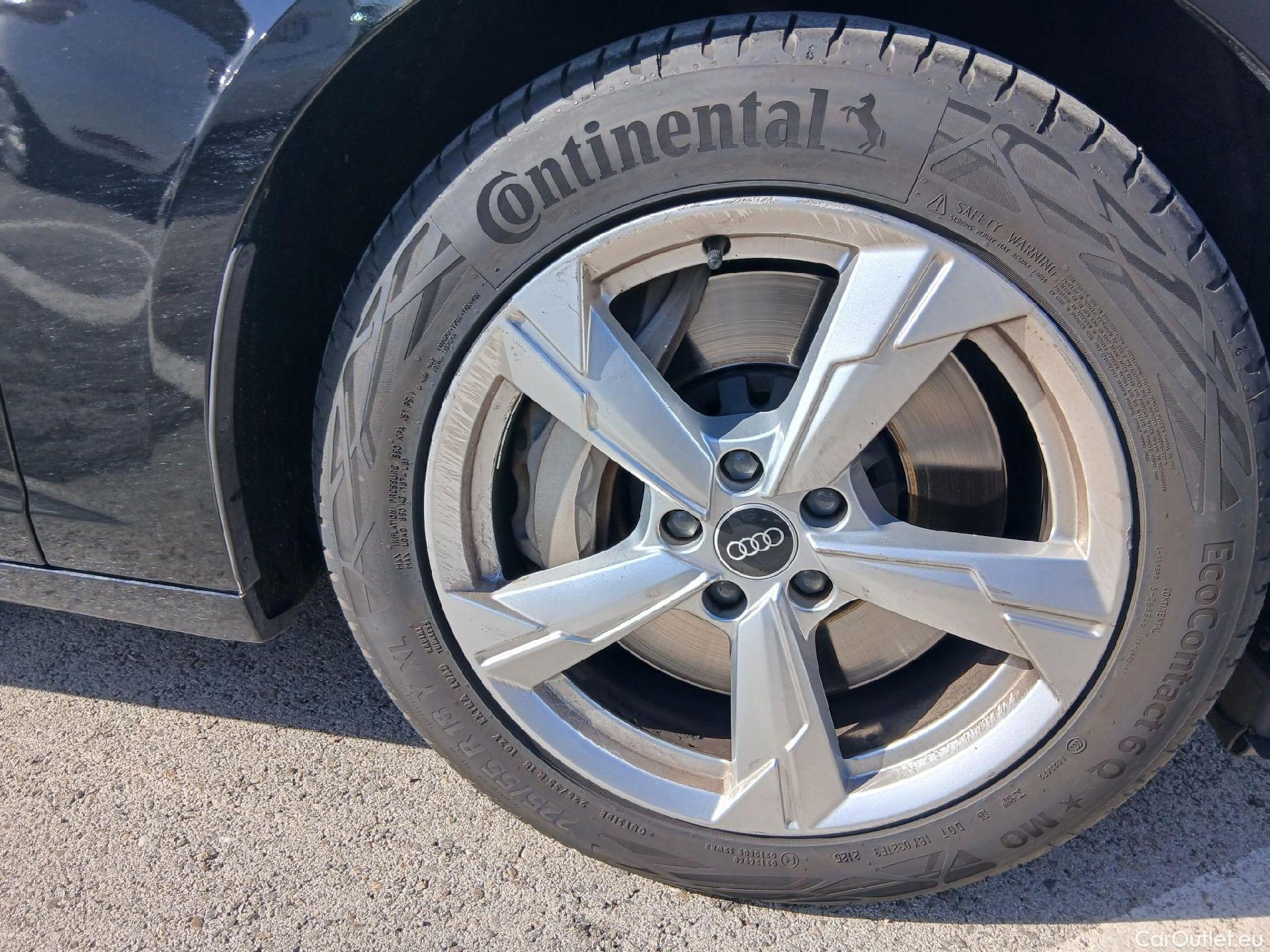  Audi  A6 AUDI  / 2018 / 4P / sedán 50 TFSIe quattro S tronic Sport #37