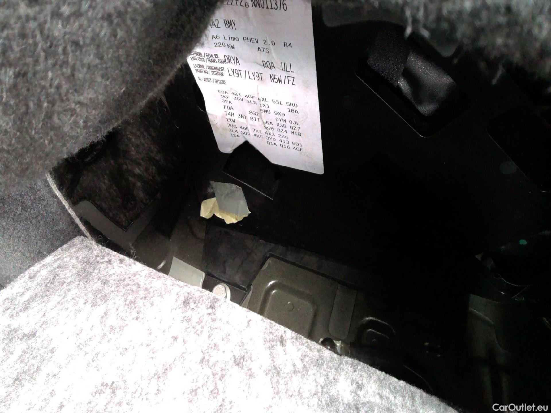  Audi  A6 AUDI  / 2018 / 4P / sedán 50 TFSIe quattro S tronic Sport #1