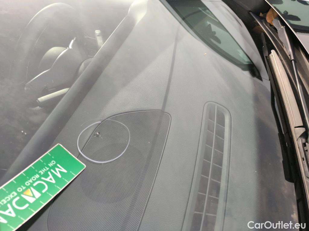  Mercedes  A-Klasse MERCEDES-BENZ Clase A / 2018 / 4P / sedán Sedán A 250 e #13