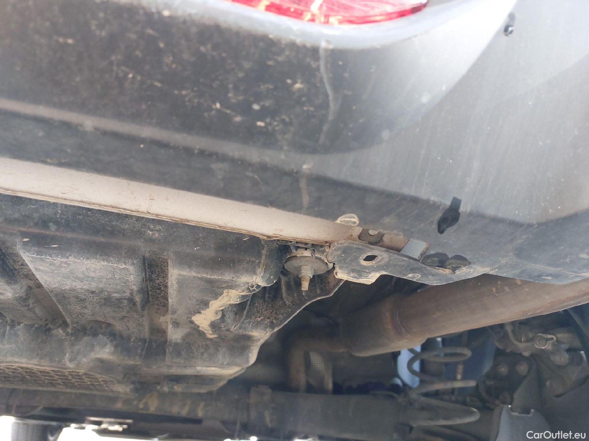  Peugeot  208 PEUGEOT  / 2019 / 5P / berlina con portón BlueHDi 73kW (100CV) Active Pack (AC) #12