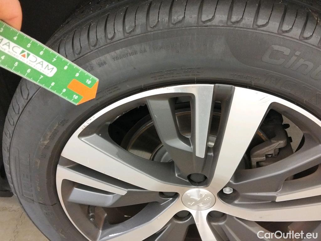  Peugeot  3008 PEUGEOT  / 2020 / 5P / todoterreno 1.5 BlueHDi 96kW (130CV) S&S Allure EAT8 #6