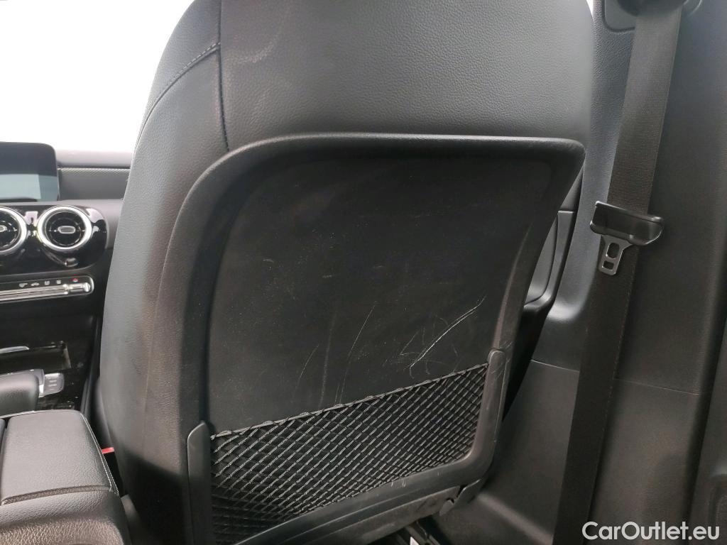  Mercedes  A-Klasse MERCEDES-BENZ Clase A / 2018 / 4P / sedán Sedán A 250 e #16