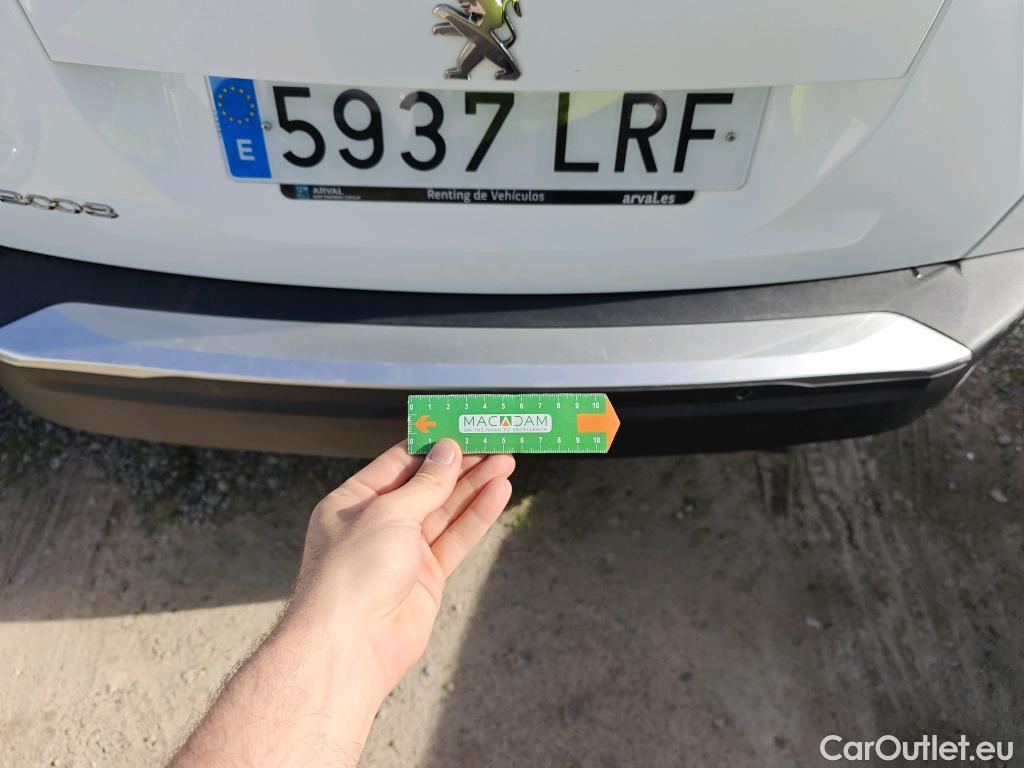  Peugeot  2008 PEUGEOT  / 2019 / 5P / todoterreno Active Puretech 100 S&S BVM6 #41