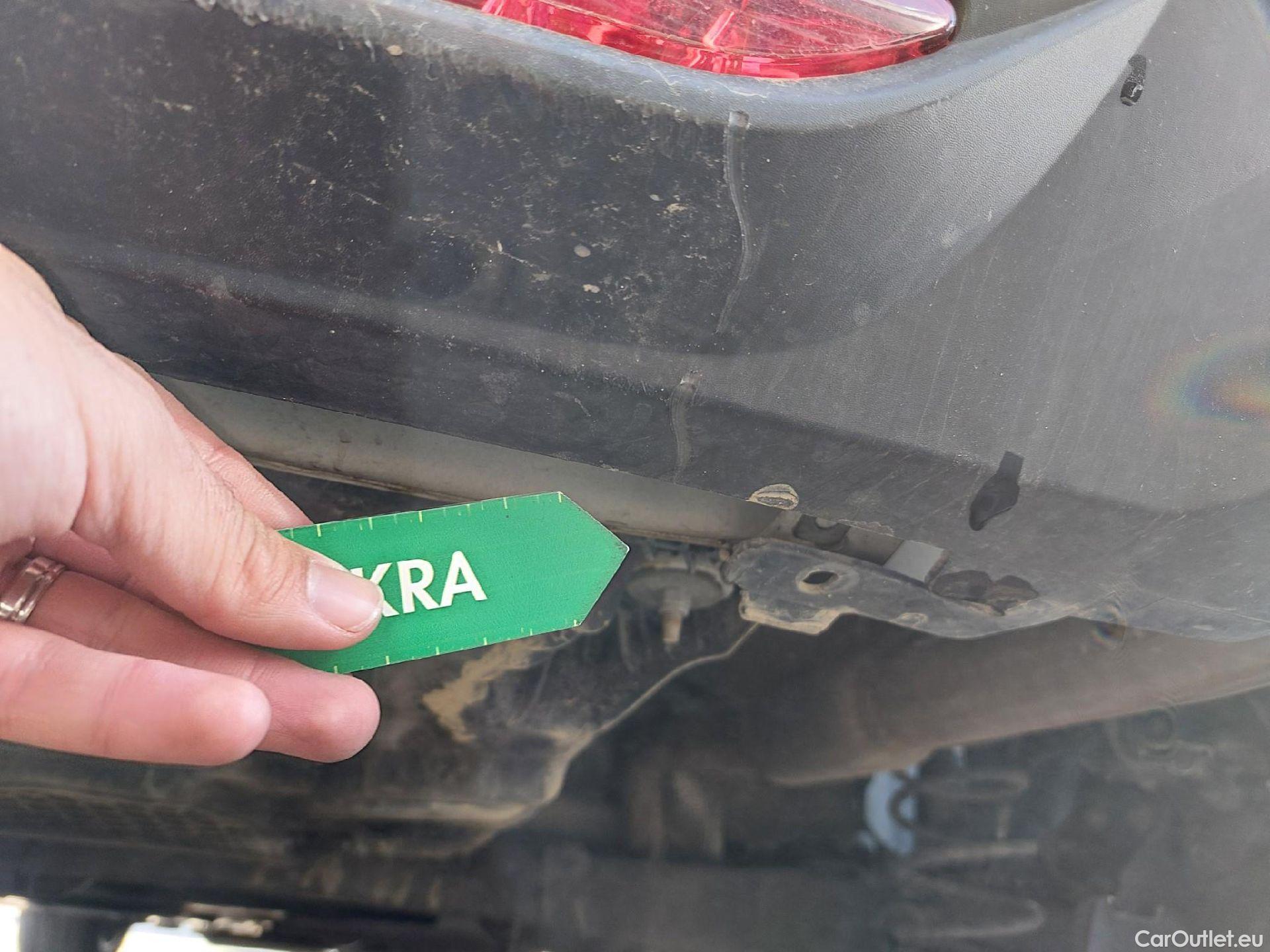  Peugeot  208 PEUGEOT  / 2019 / 5P / berlina con portón BlueHDi 73kW (100CV) Active Pack (AC) #11