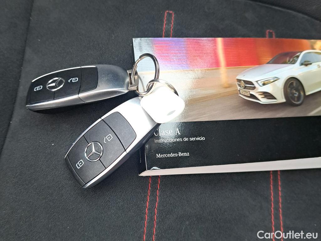  Mercedes  A-Klasse MERCEDES-BENZ Clase A / 2018 / 5P / berlina con portón A 250 e #14