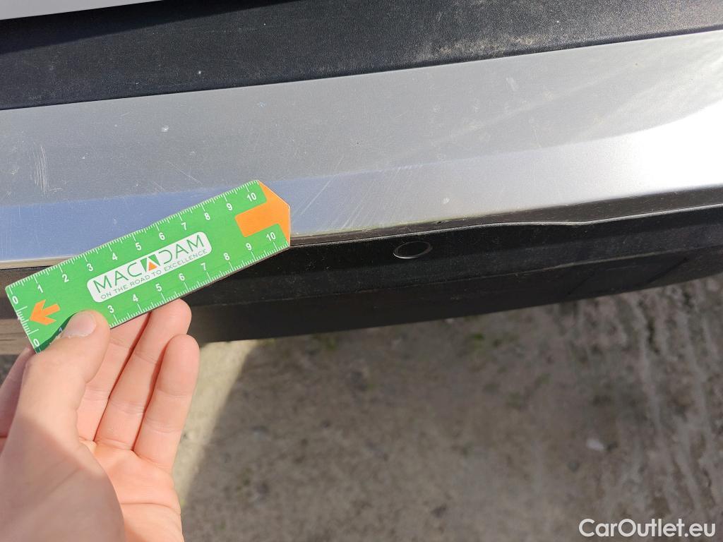  Peugeot  2008 PEUGEOT  / 2019 / 5P / todoterreno Active Puretech 100 S&S BVM6 #43