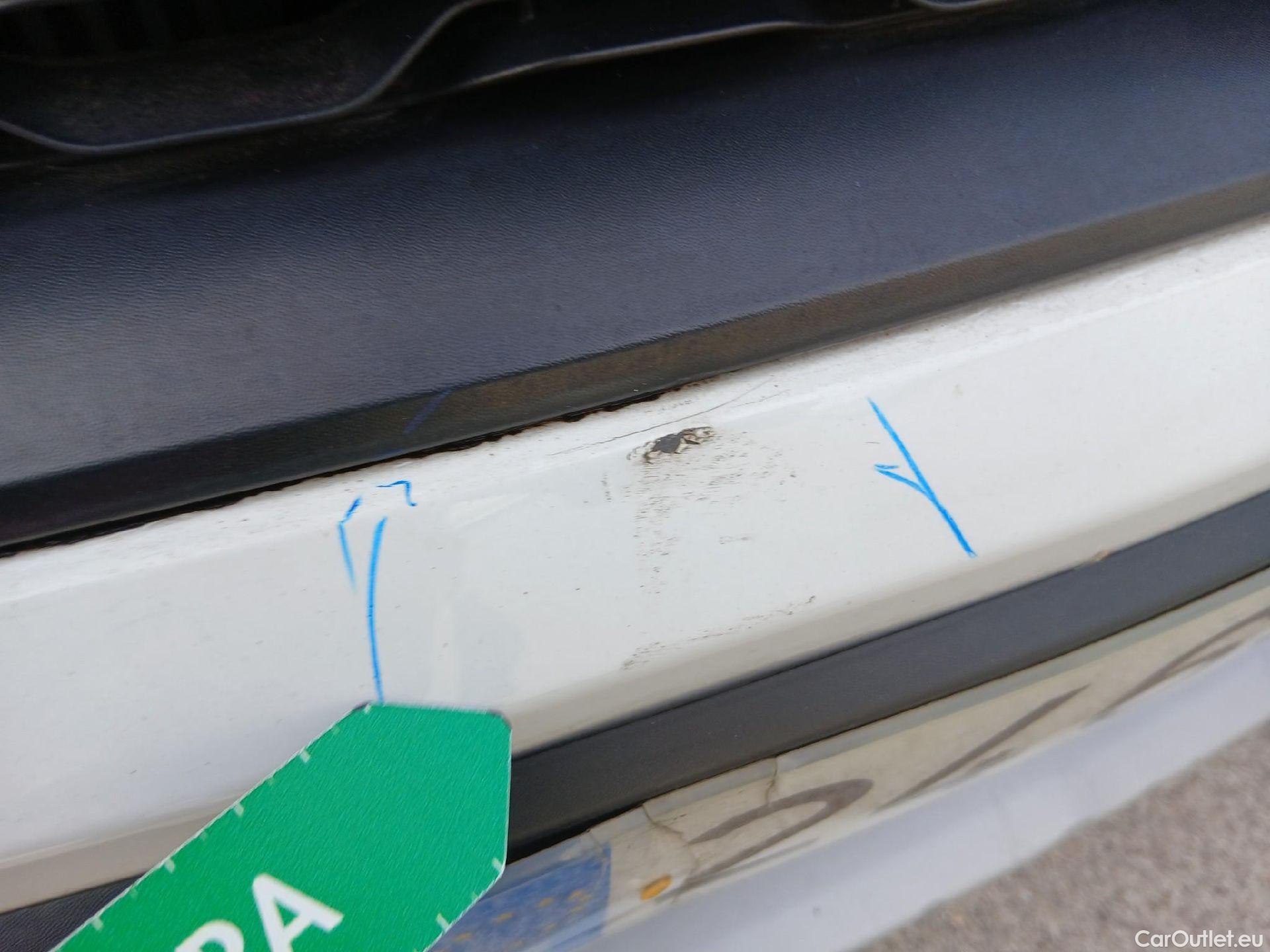  Dacia  Sandero DACIA  / 2016 / 5P / berlina con portón SL Aniversario TCE 74kW (100CV) GLP(SL) #3