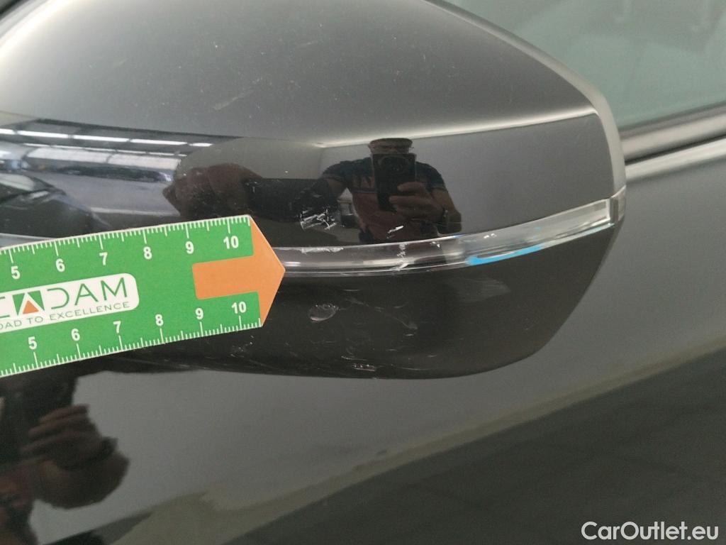  Peugeot  3008 PEUGEOT  / 2020 / 5P / todoterreno 1.5 BlueHDi 96kW (130CV) S&S Allure EAT8 #38