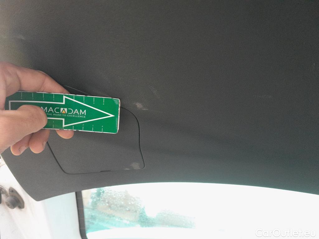  Opel  Crossland OPEL  X 5p 1G todoterreno 1.6T 73kW (99CV) Selective #23