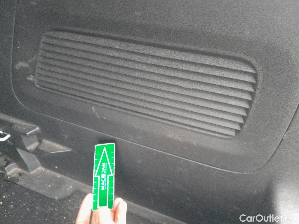  Opel  Crossland OPEL  X 5p 1G todoterreno 1.6T 73kW (99CV) Selective #25