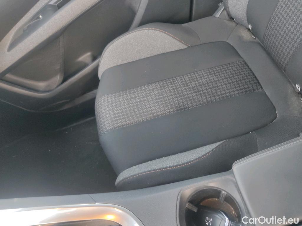  Peugeot  3008 PEUGEOT  / 2020 / 5P / todoterreno 1.5 BlueHDi 96kW (130CV) S&S Active Pack (AC4) #4