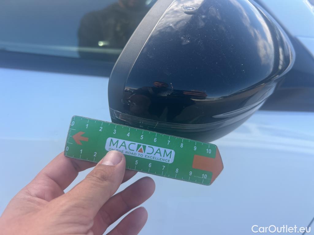  Peugeot  2008 PEUGEOT  / 2019 / 5P / todoterreno Active Pack BlueHDI 81kW (110CV) #27