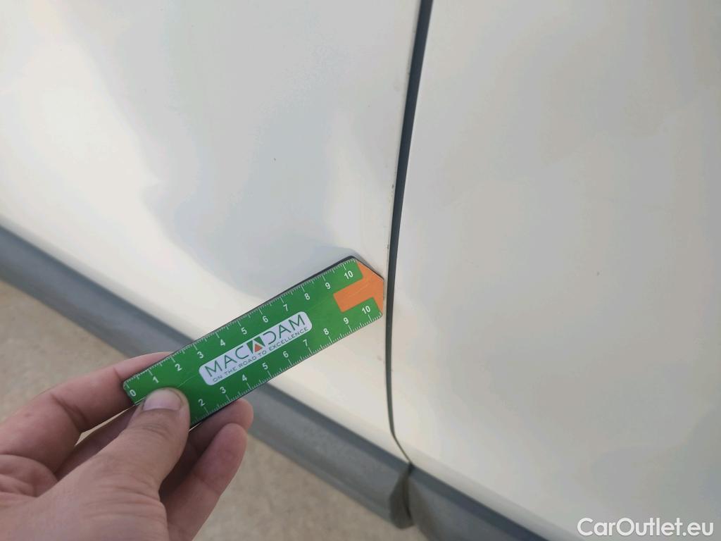  Peugeot  3008 PEUGEOT  / 2020 / 5P / todoterreno 1.5 BlueHDi 96kW (130CV) S&S Active Pack (AC4) #9