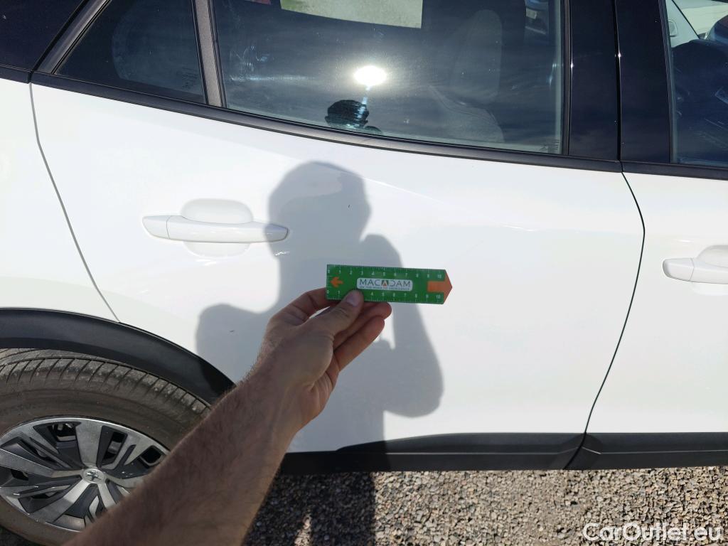  Peugeot  2008 PEUGEOT  / 2019 / 5P / todoterreno Active Puretech 100 S&S BVM6 #3