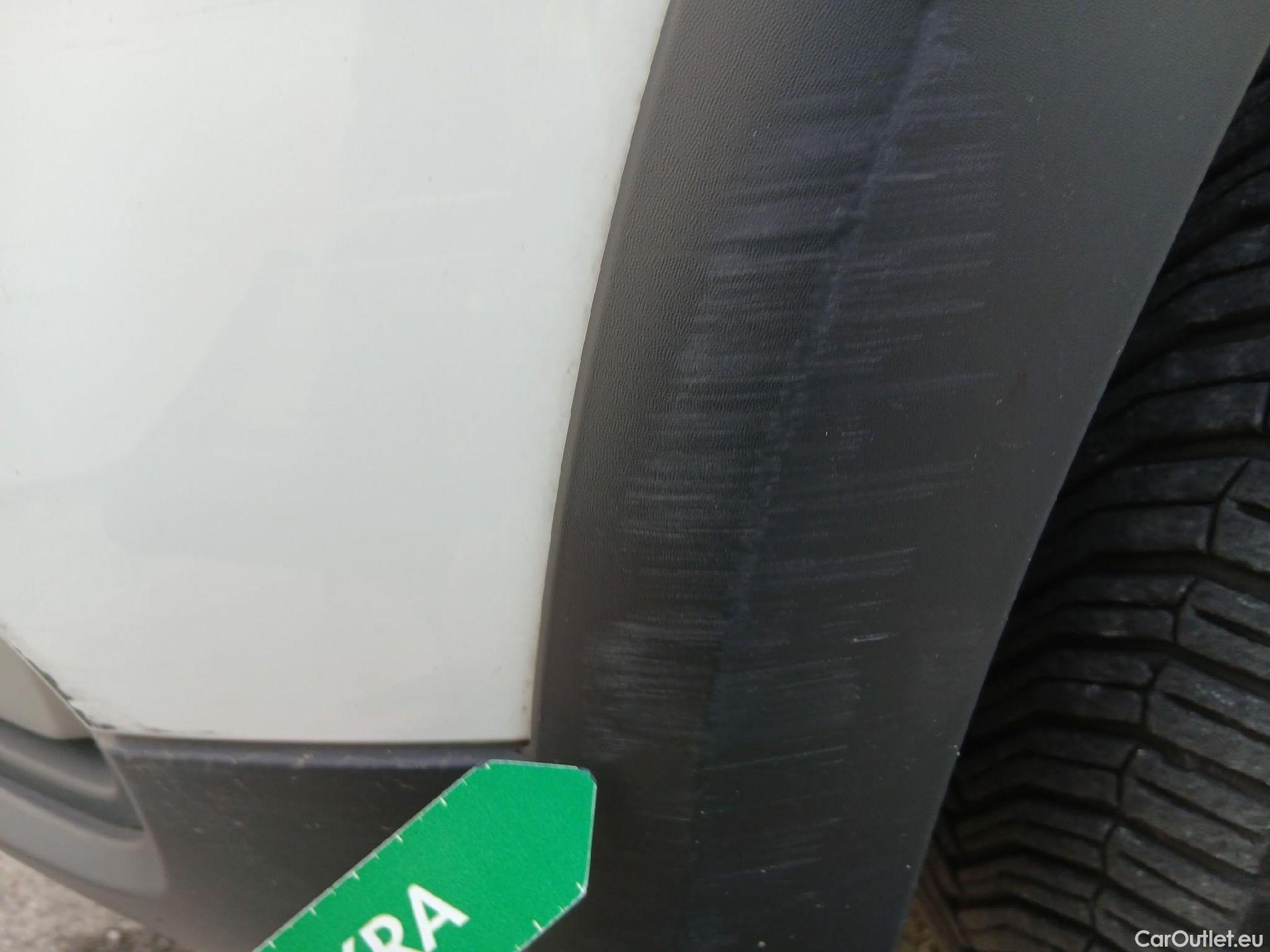  Dacia  Sandero DACIA  / 2016 / 5P / berlina con portón SL Aniversario TCE 74kW (100CV) GLP(SL) #11