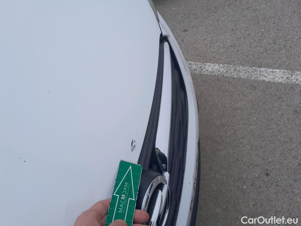  Opel  Crossland OPEL  X 5p 1G todoterreno 1.6T 73kW (99CV) Selective #9