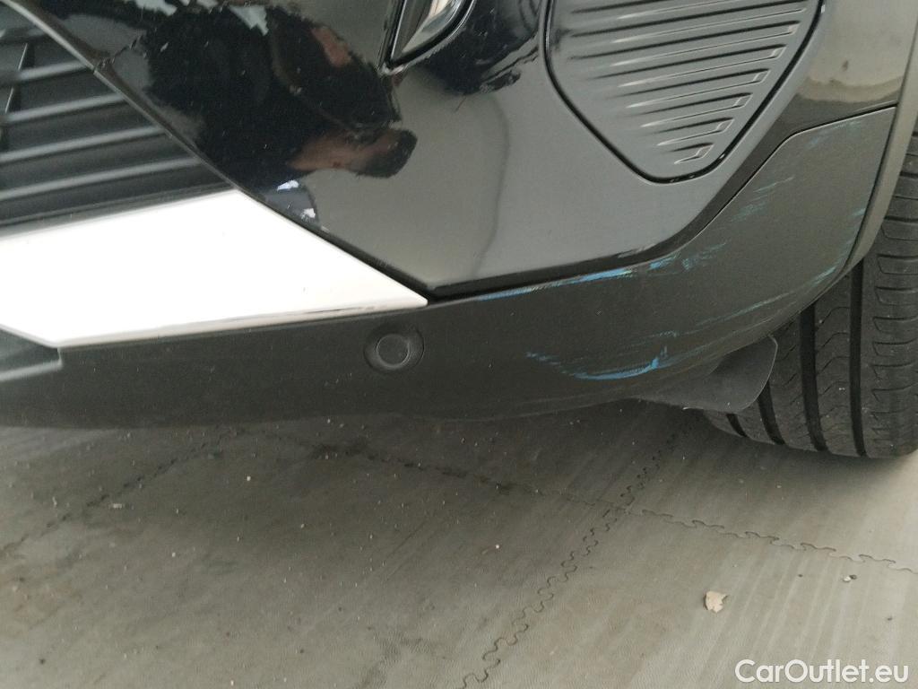  Peugeot  3008 PEUGEOT  / 2020 / 5P / todoterreno 1.5 BlueHDi 96kW (130CV) S&S Allure EAT8 #19