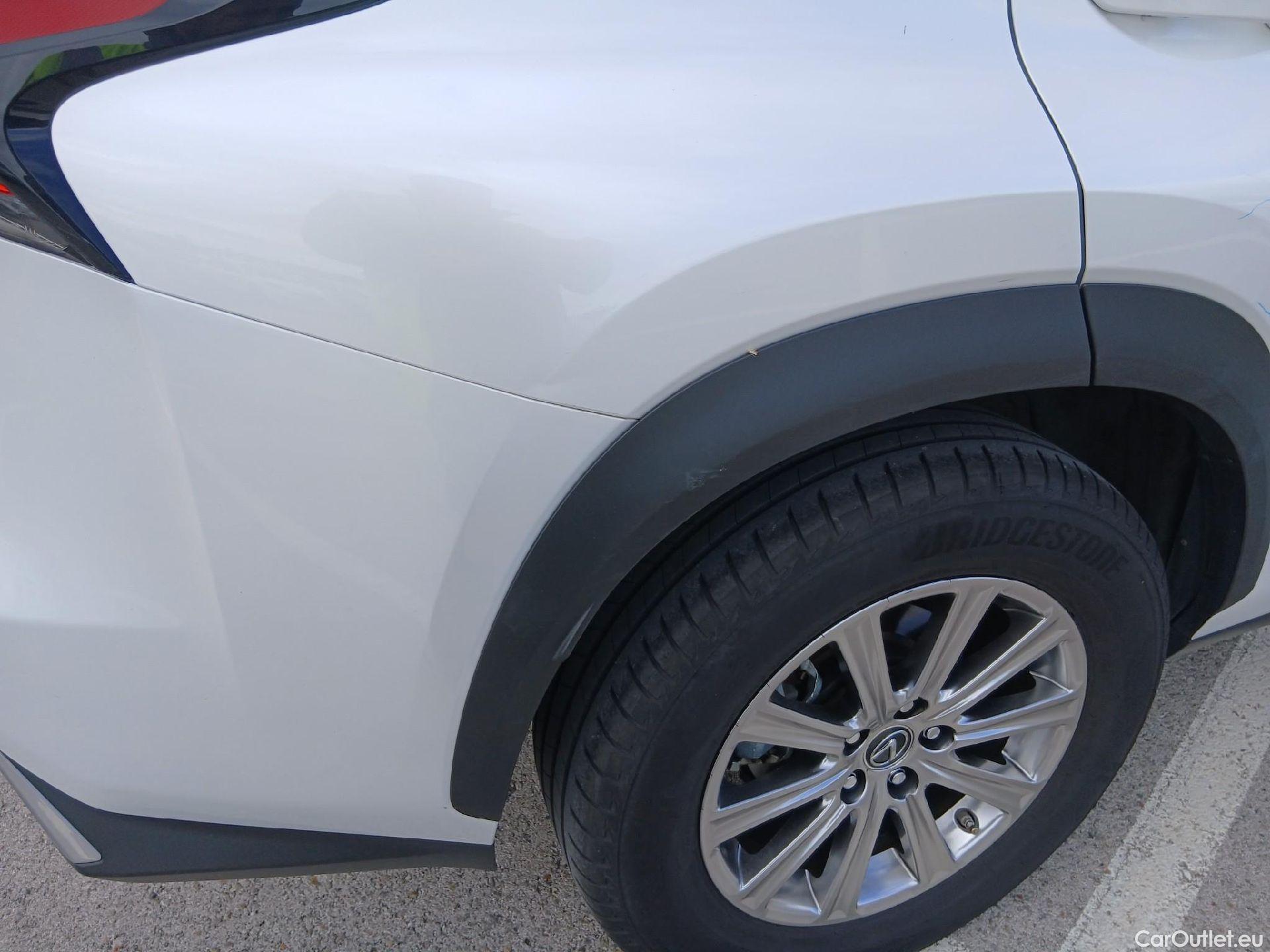  Lexus  NX LEXUS  / 2017 / 5P / todoterreno 2.5 300h Business Navigation 2WD (CX) #25