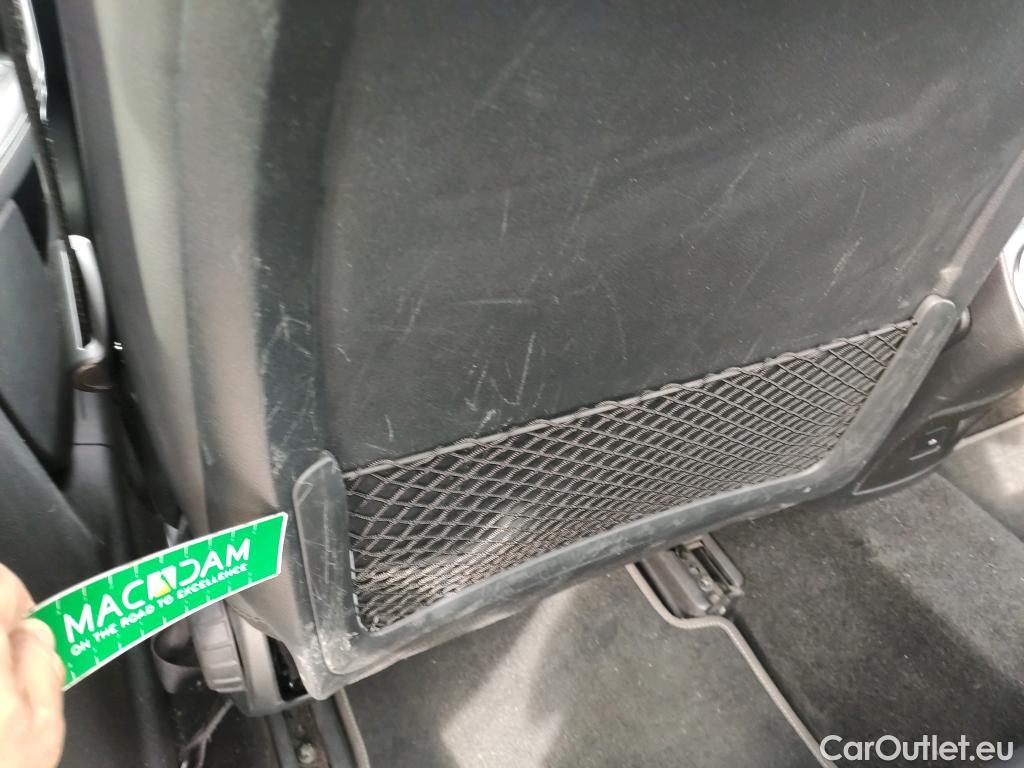  Mercedes  A-Klasse MERCEDES-BENZ Clase A / 2018 / 4P / sedán Sedán A 250 e #15