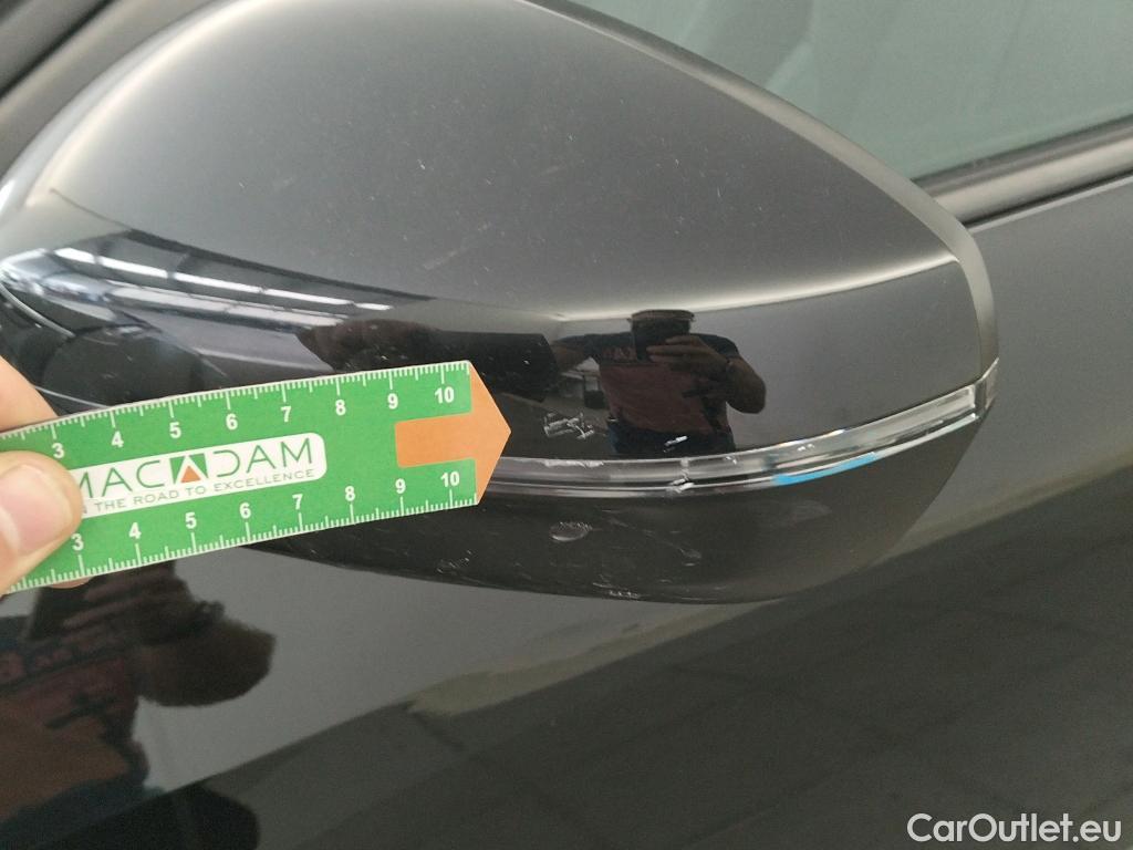  Peugeot  3008 PEUGEOT  / 2020 / 5P / todoterreno 1.5 BlueHDi 96kW (130CV) S&S Allure EAT8 #40