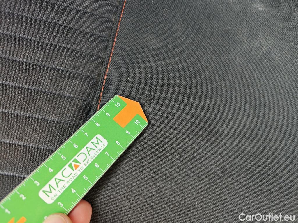  Peugeot  2008 PEUGEOT  / 2019 / 5P / todoterreno Active Puretech 100 S&S BVM6 #9