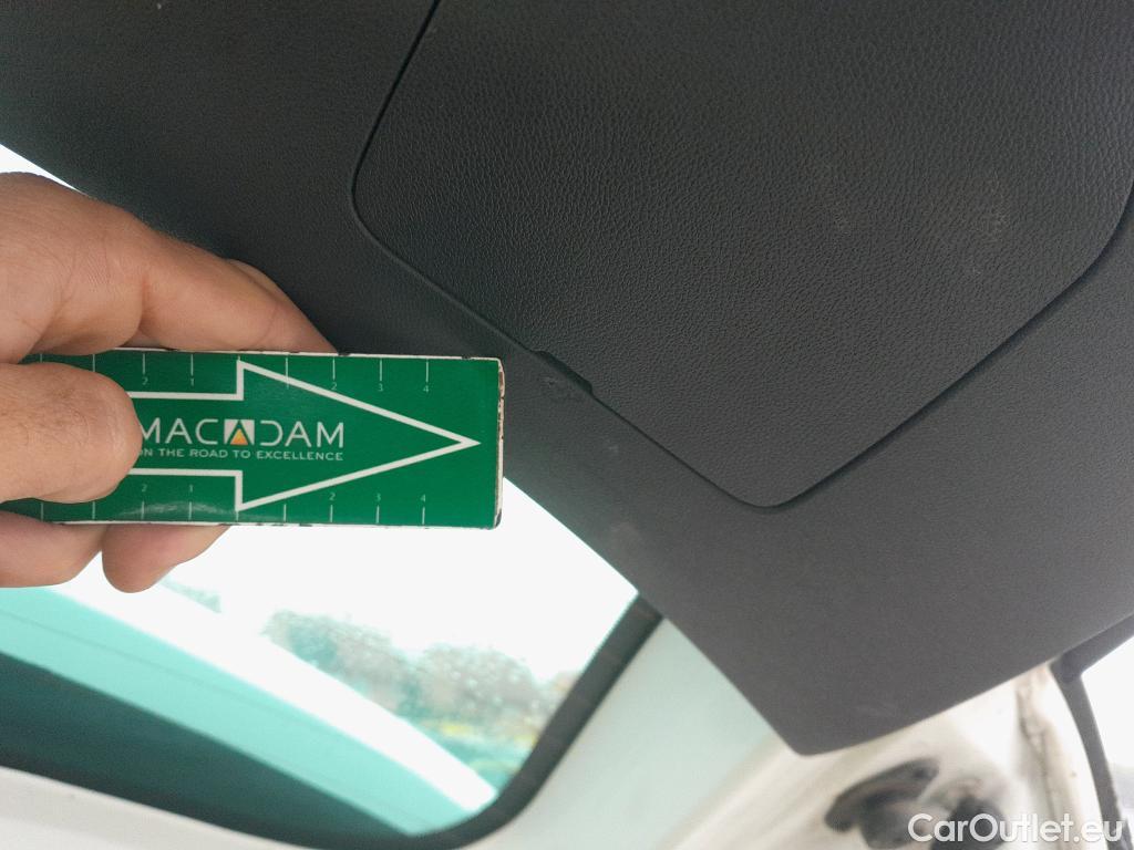  Opel  Crossland OPEL  X 5p 1G todoterreno 1.6T 73kW (99CV) Selective #24