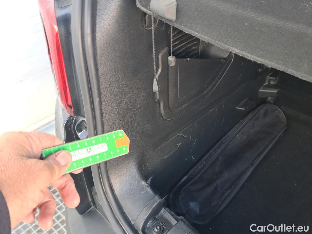  Jeep  Patriot JEEP Renegade / 2014 / 5P / todoterreno 80 Aniversario 1.0G 88kW (120CV) 4x2(SP) #21