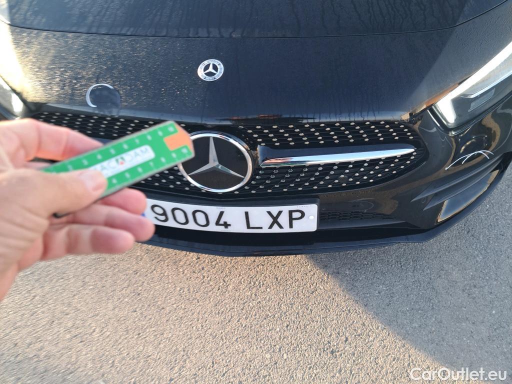  Mercedes  A-Klasse MERCEDES-BENZ Clase A / 2018 / 5P / berlina con portón A 250 e #15