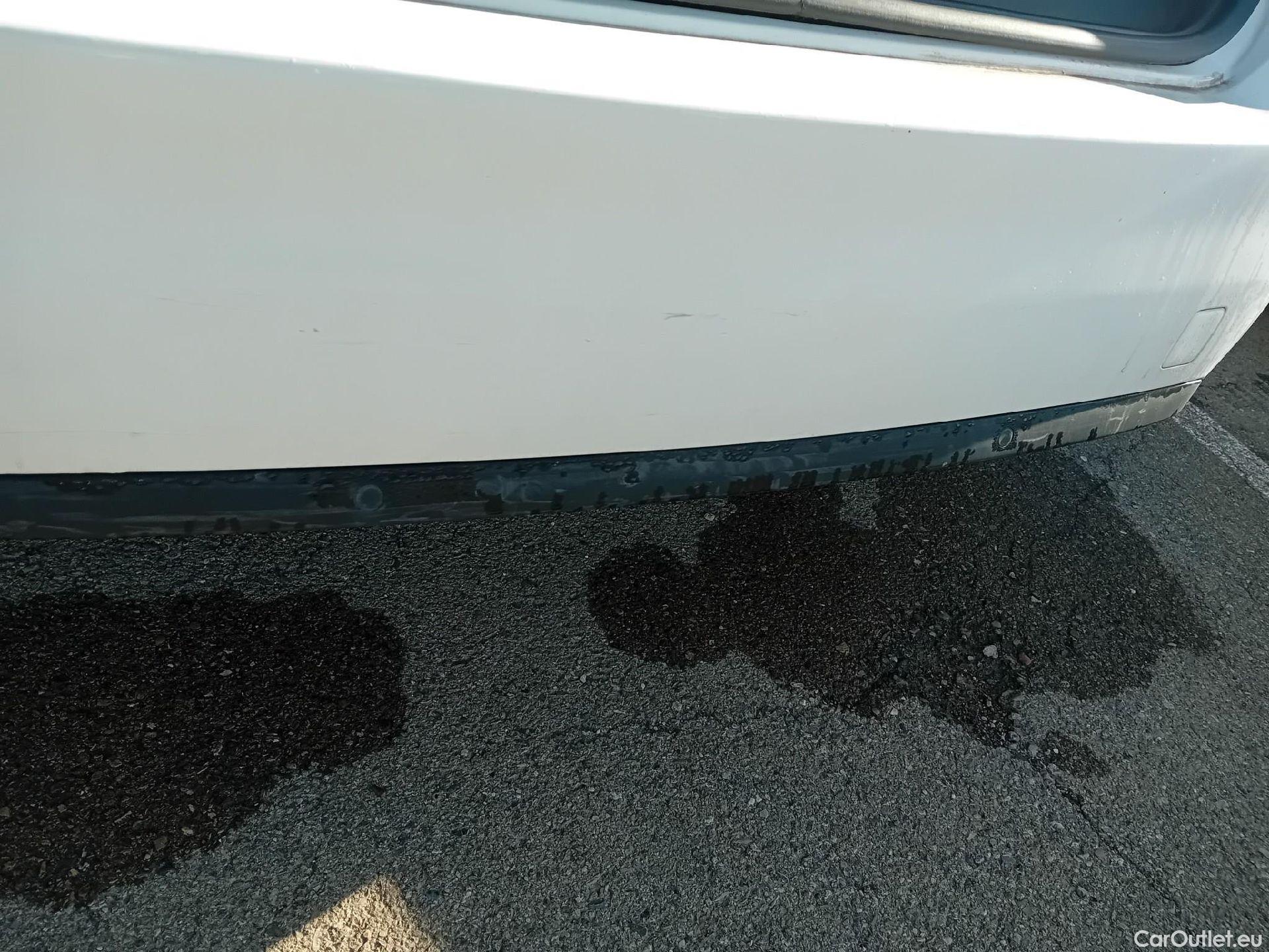  Peugeot  308 PEUGEOT  / 2017 / 5P / berlina con portón 5p Active Pack BlueHDi 130 S&S #12