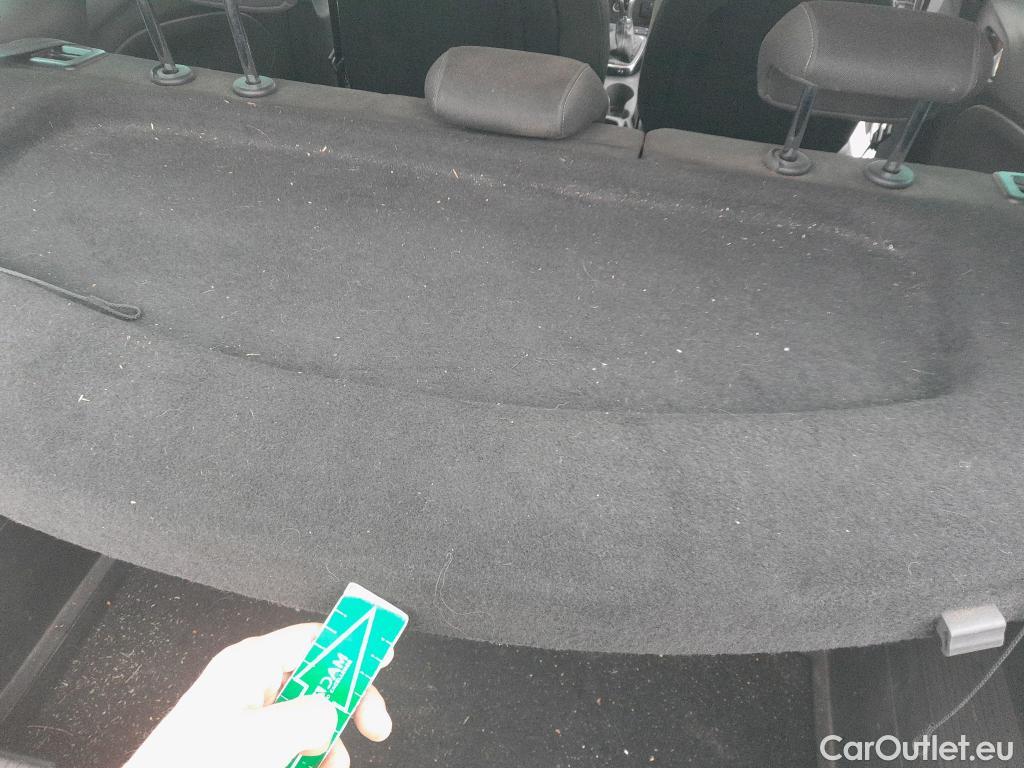  Opel  Crossland OPEL  X 5p 1G todoterreno 1.6T 73kW (99CV) Selective #17