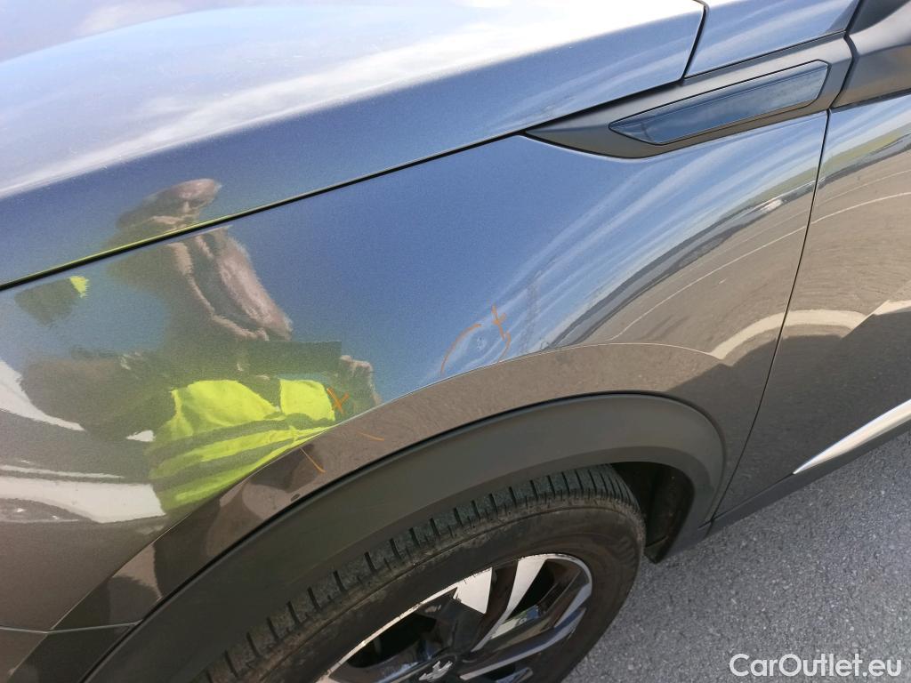  Peugeot  2008 PEUGEOT  / 2019 / 5P / todoterreno Allure BlueHDI 100 S&S BVM6 #13