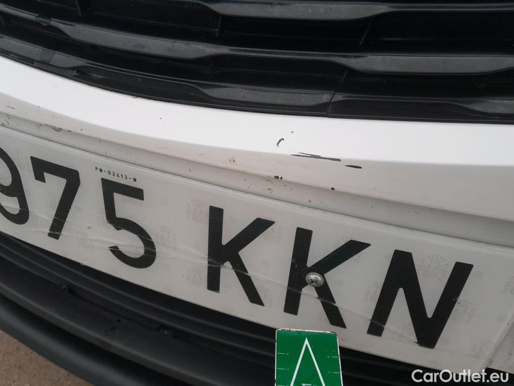  Opel  Crossland OPEL  X 5p 1G todoterreno 1.6T 73kW (99CV) Selective #32