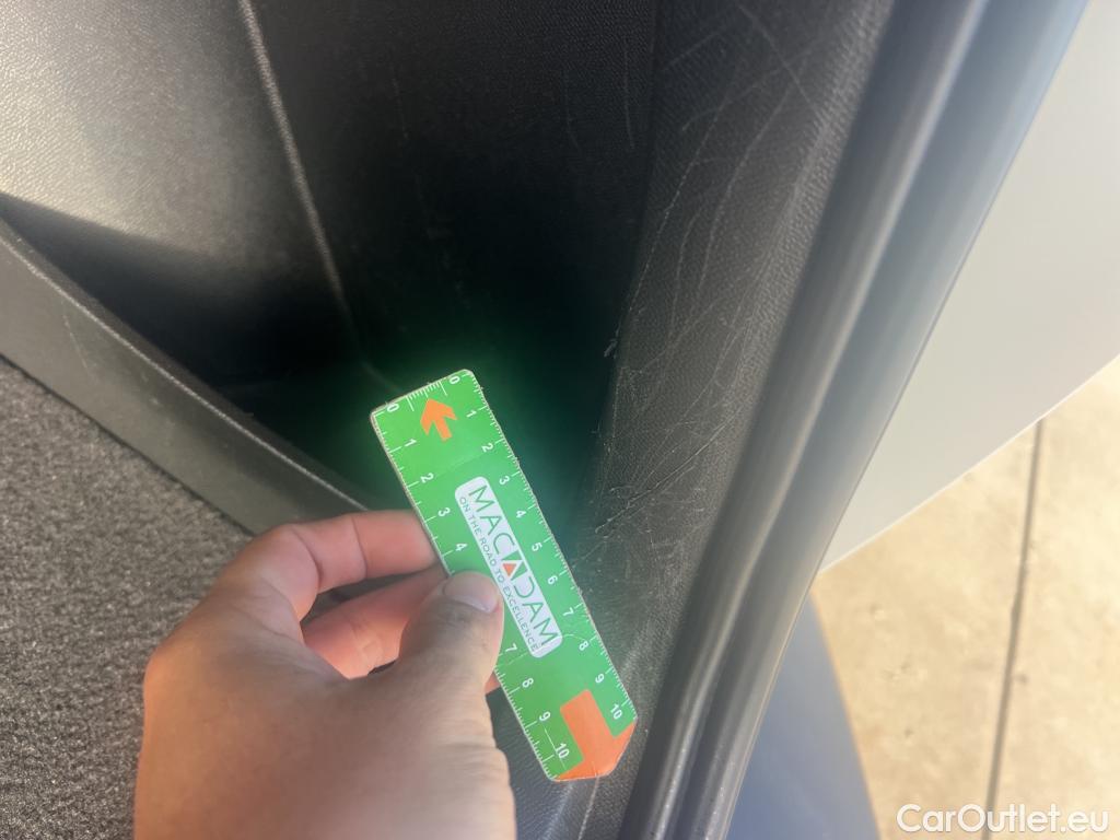  Peugeot  2008 PEUGEOT  / 2019 / 5P / todoterreno Active Pack BlueHDI 81kW (110CV) #15