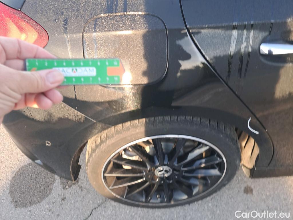  Mercedes  A-Klasse MERCEDES-BENZ Clase A / 2018 / 5P / berlina con portón A 250 e #23