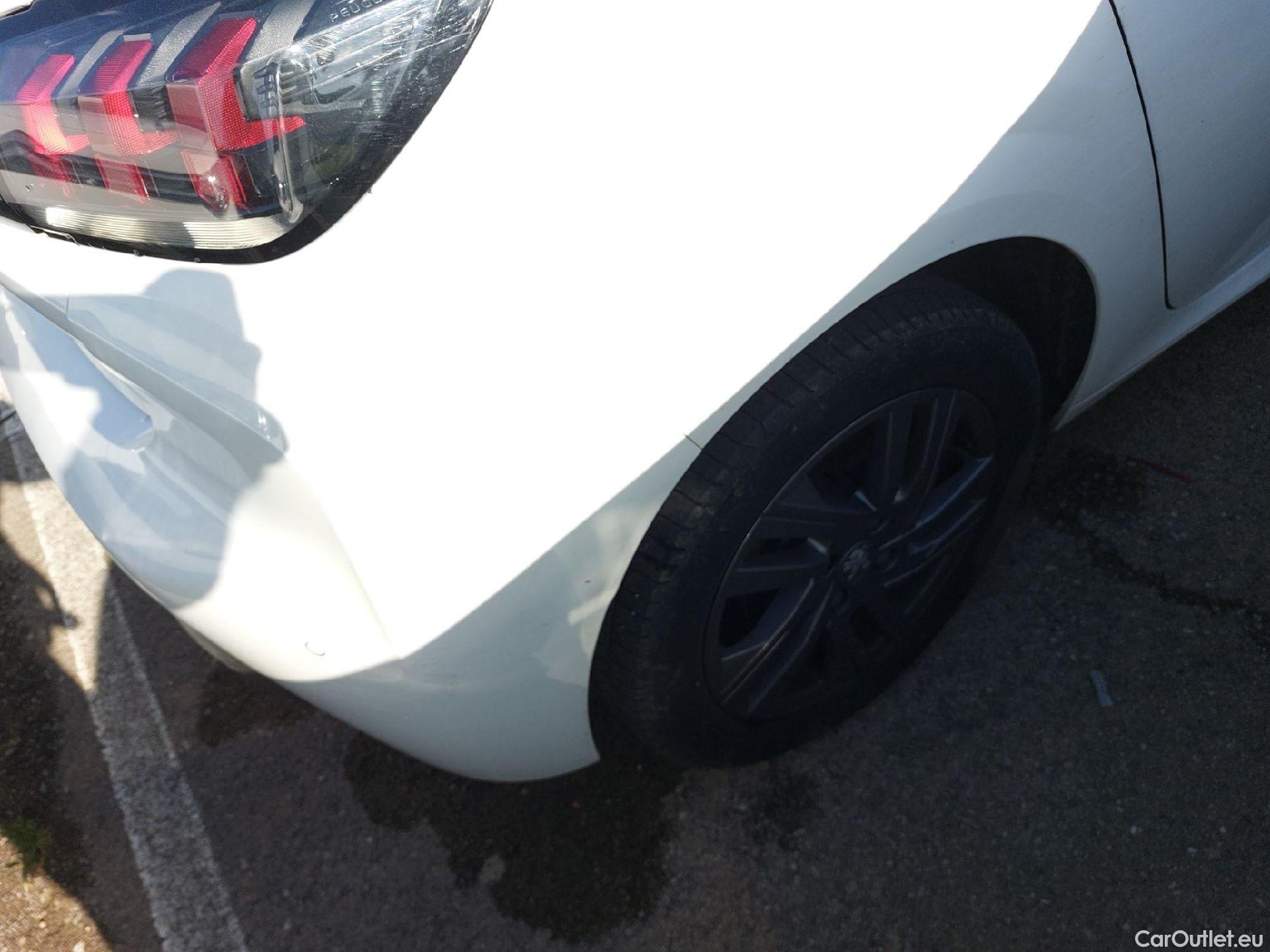  Peugeot  208 PEUGEOT  / 2019 / 5P / berlina con portón BlueHDi 73kW (100CV) Active Pack (AC) #13