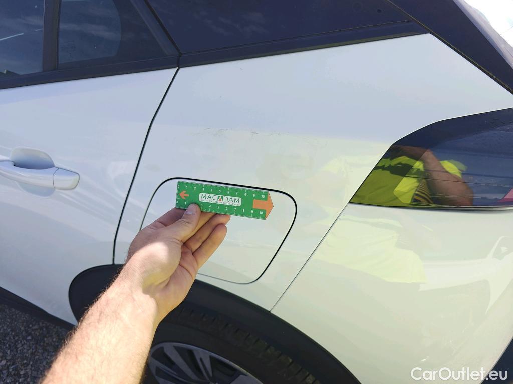  Peugeot  2008 PEUGEOT  / 2019 / 5P / todoterreno Active Puretech 100 S&S BVM6 #18