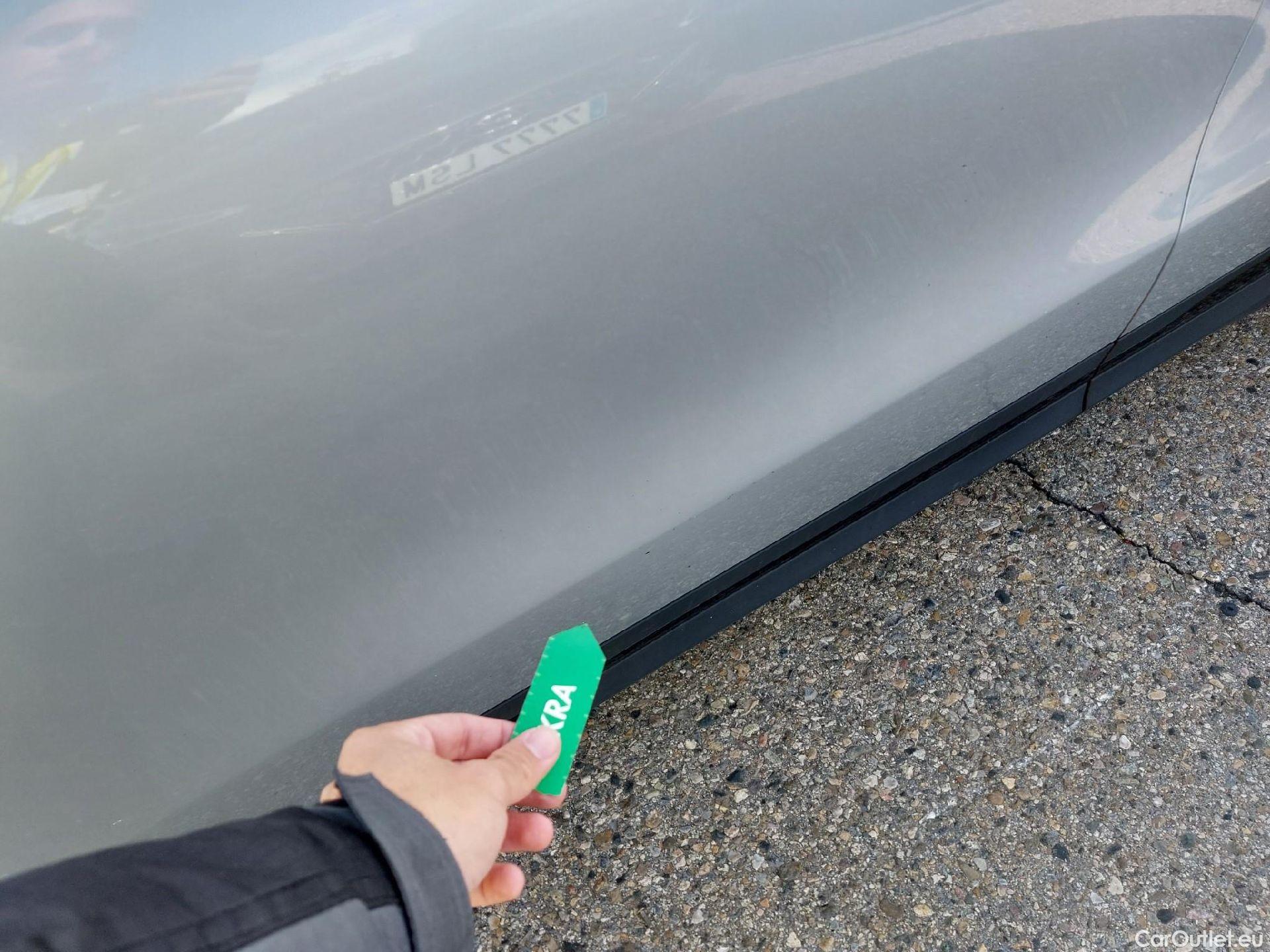  Mercedes  GLA Clase   200 d (247.712)AMG AMG Line 150CV AT8 E6d  #5