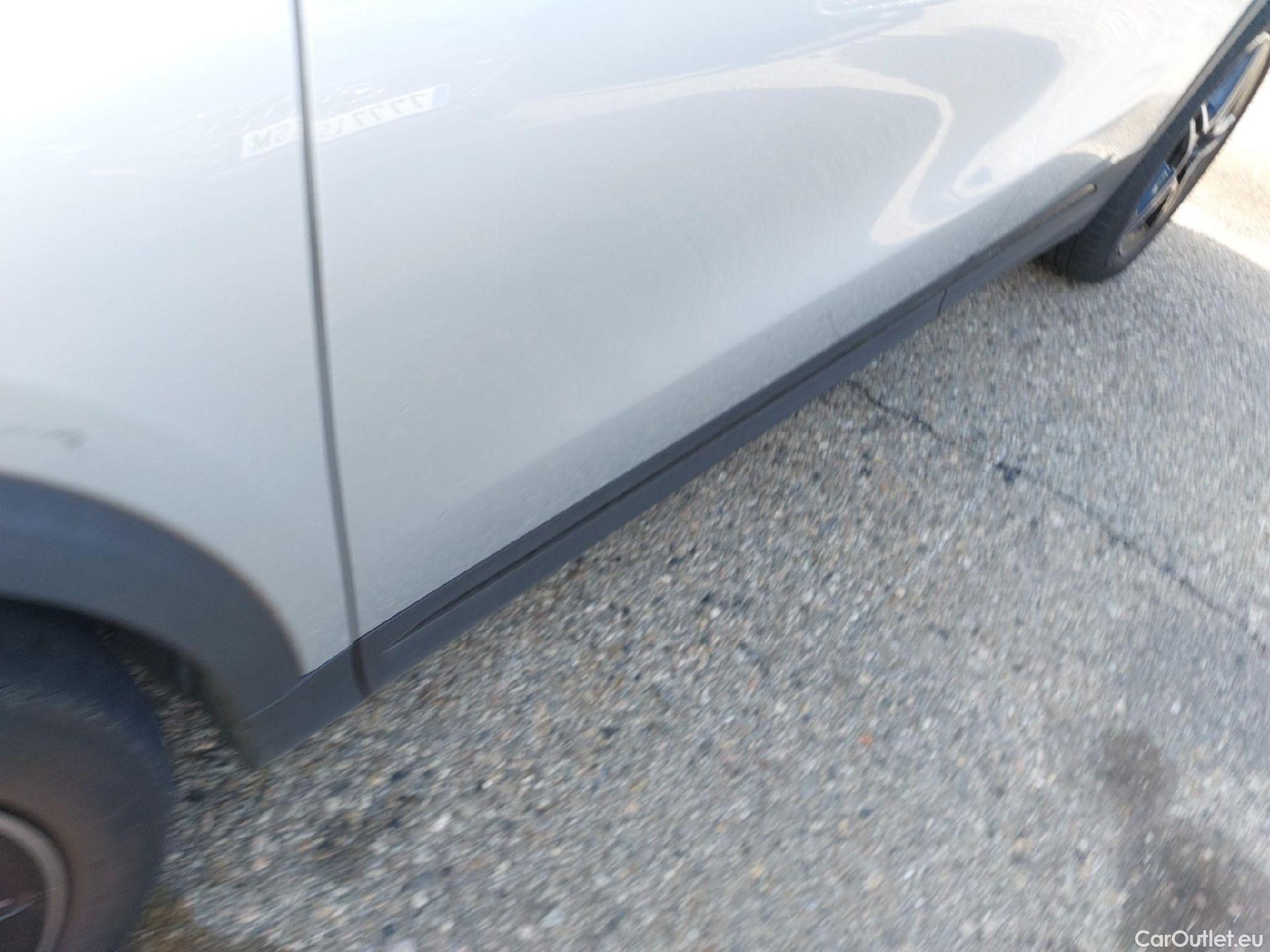  Mercedes  GLA Clase   200 d (247.712)AMG AMG Line 150CV AT8 E6d  #6