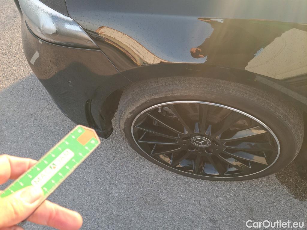  Mercedes  A-Klasse MERCEDES-BENZ Clase A / 2018 / 5P / berlina con portón A 250 e #1