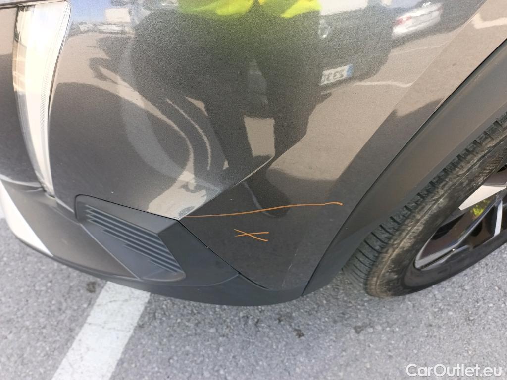  Peugeot  2008 PEUGEOT  / 2019 / 5P / todoterreno Allure BlueHDI 100 S&S BVM6 #17