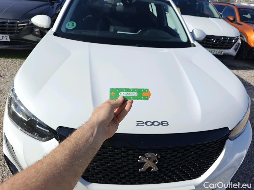  Peugeot  2008 PEUGEOT  / 2019 / 5P / todoterreno Active Puretech 100 S&S BVM6 #33