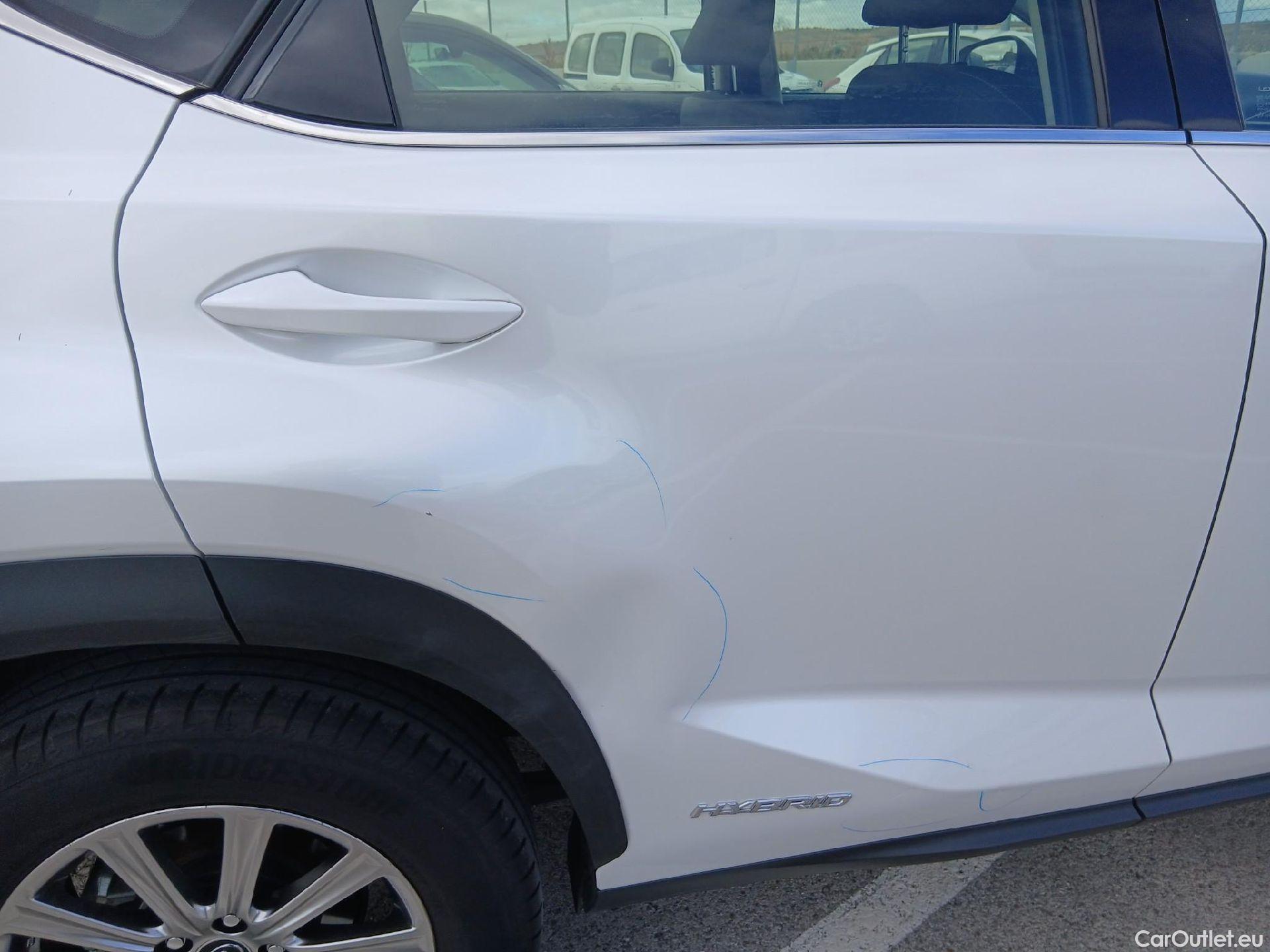  Lexus  NX LEXUS  / 2017 / 5P / todoterreno 2.5 300h Business Navigation 2WD (CX) #30