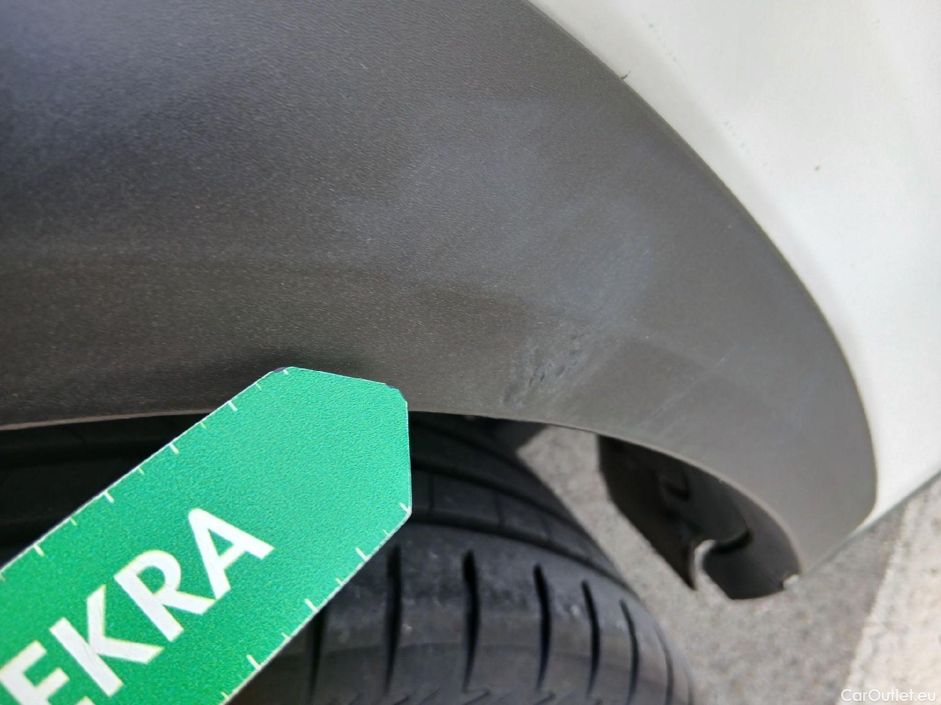  Lexus  NX LEXUS  / 2017 / 5P / todoterreno 2.5 300h Business Navigation 2WD (CX) #28