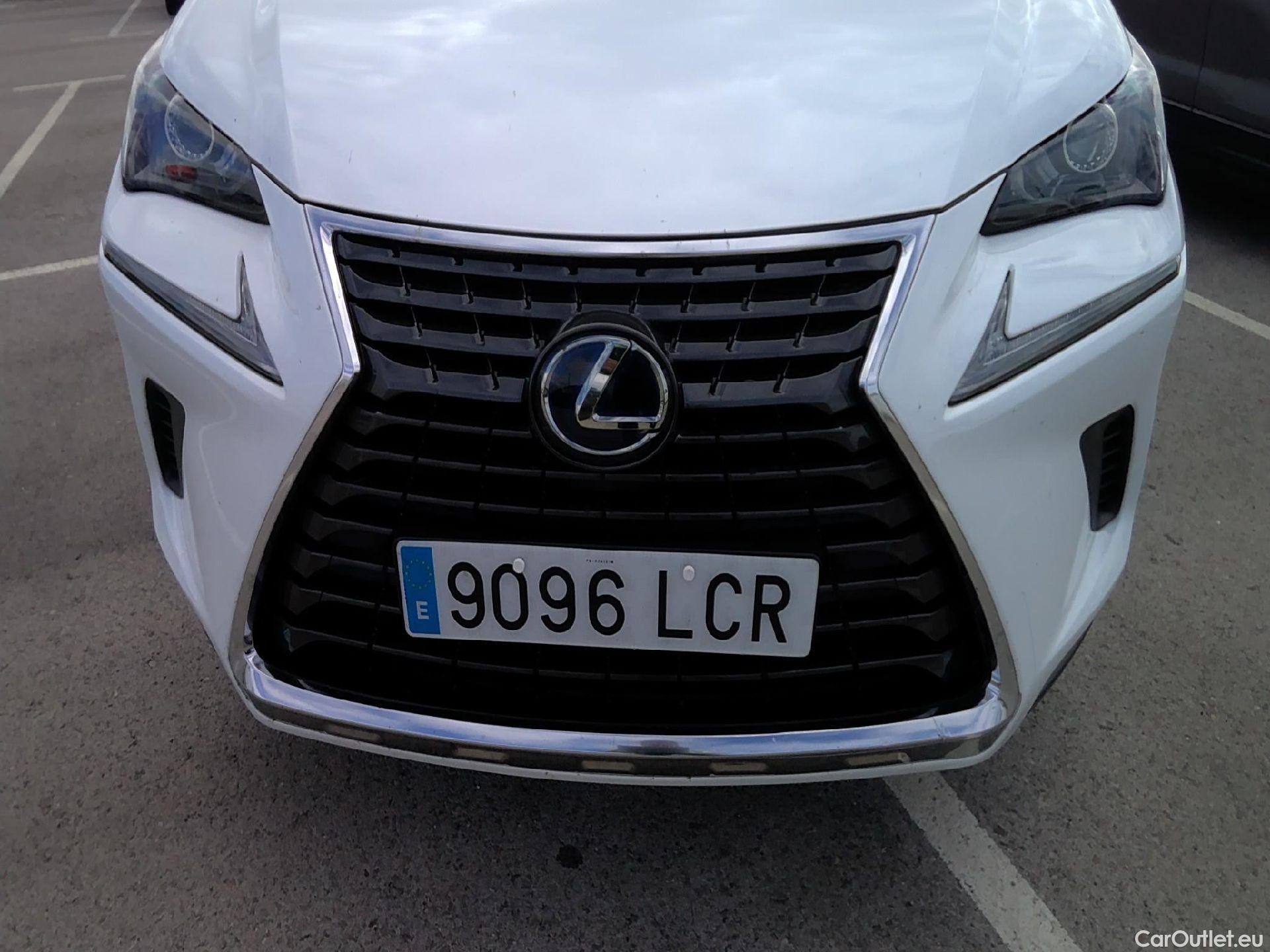  Lexus  NX LEXUS  / 2017 / 5P / todoterreno 2.5 300h Business Navigation 2WD (CX) #6