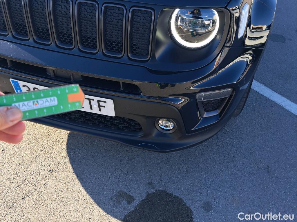  Jeep  Patriot JEEP Renegade / 2014 / 5P / todoterreno 80 Aniversario 1.0G 88kW (120CV) 4x2(SP) #31