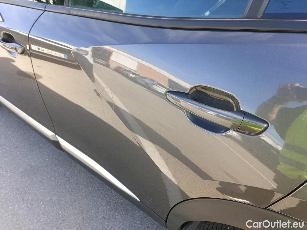  Peugeot  2008 PEUGEOT  / 2019 / 5P / todoterreno Allure BlueHDI 100 S&S BVM6 #20