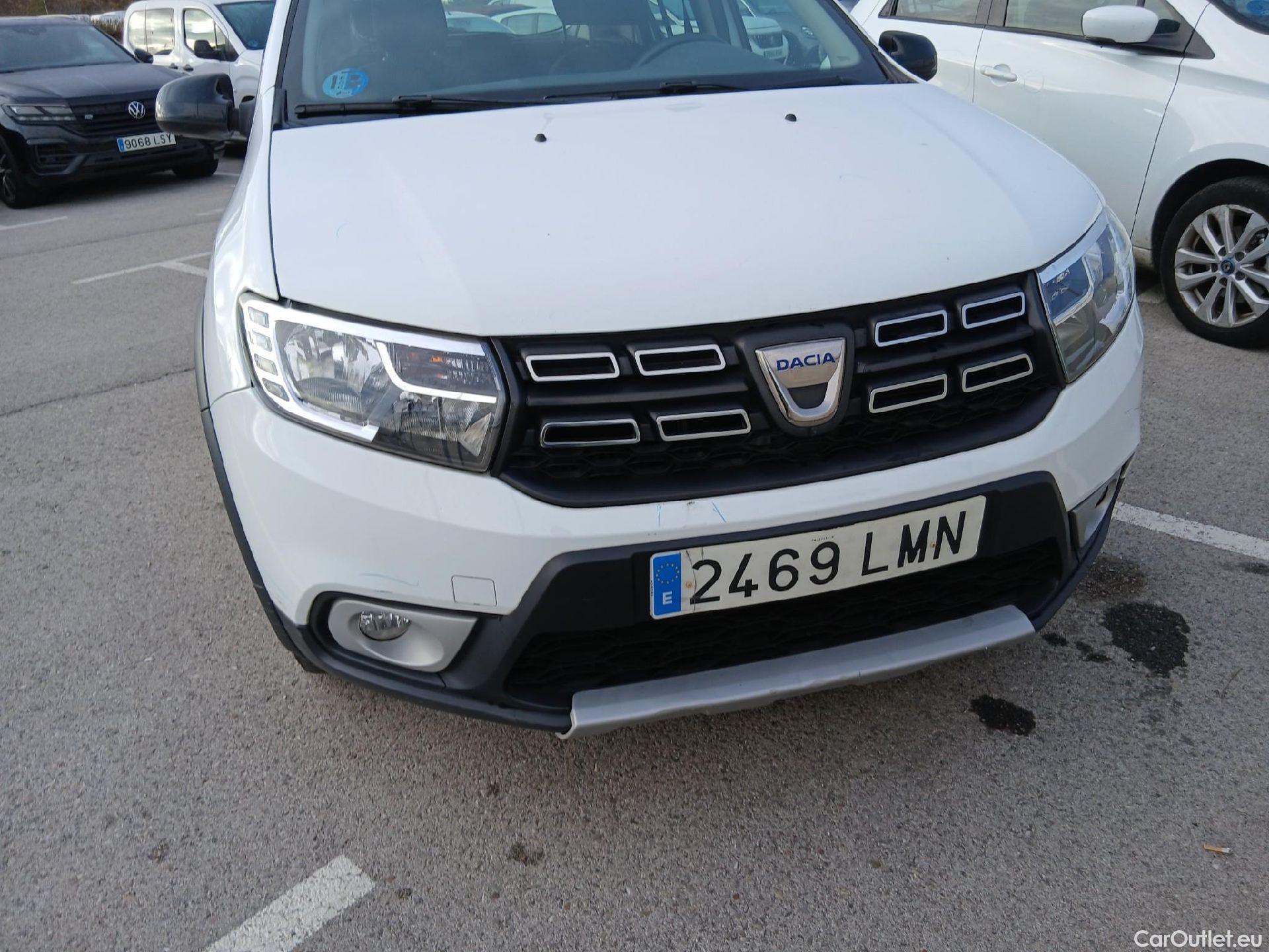  Dacia  Sandero DACIA  / 2016 / 5P / berlina con portón SL Aniversario TCE 74kW (100CV) GLP(SL) #2